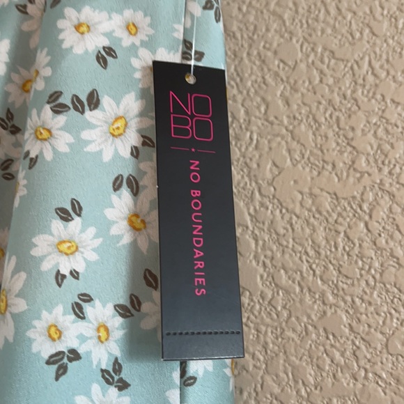 3 mini skirts - Picture 9 of 9